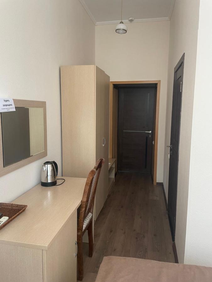 Belon Land Hotell Astana Exteriör bild