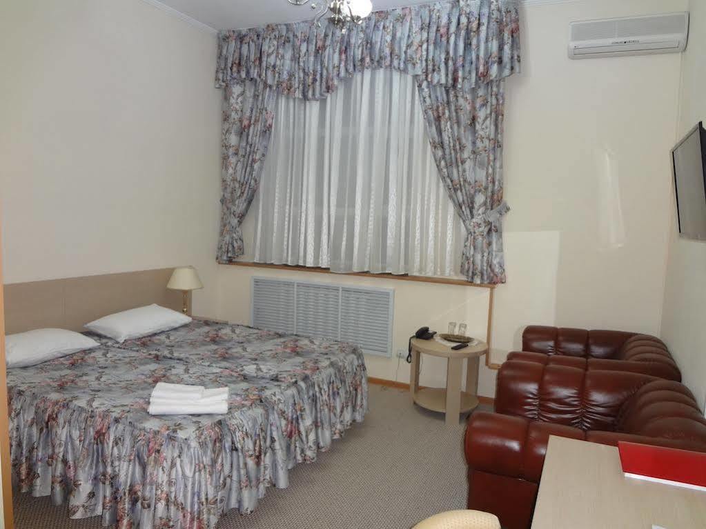 Belon Land Hotell Astana Exteriör bild